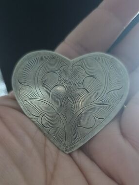 Heart-Shaped Engraved Metal Compact Mirror - Silver-Tone